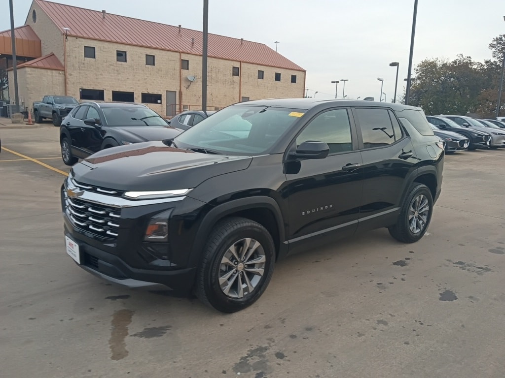 2025 Chevrolet Equinox LT's photo