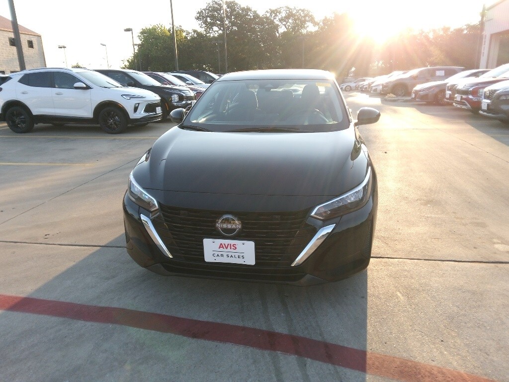 2024 Nissan Sentra SV photo 2