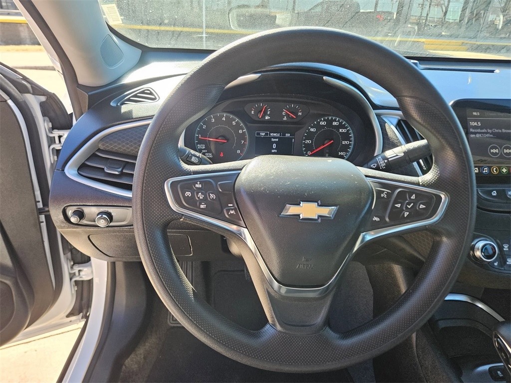 Thumbnail: 2024 Chevrolet Malibu - 18