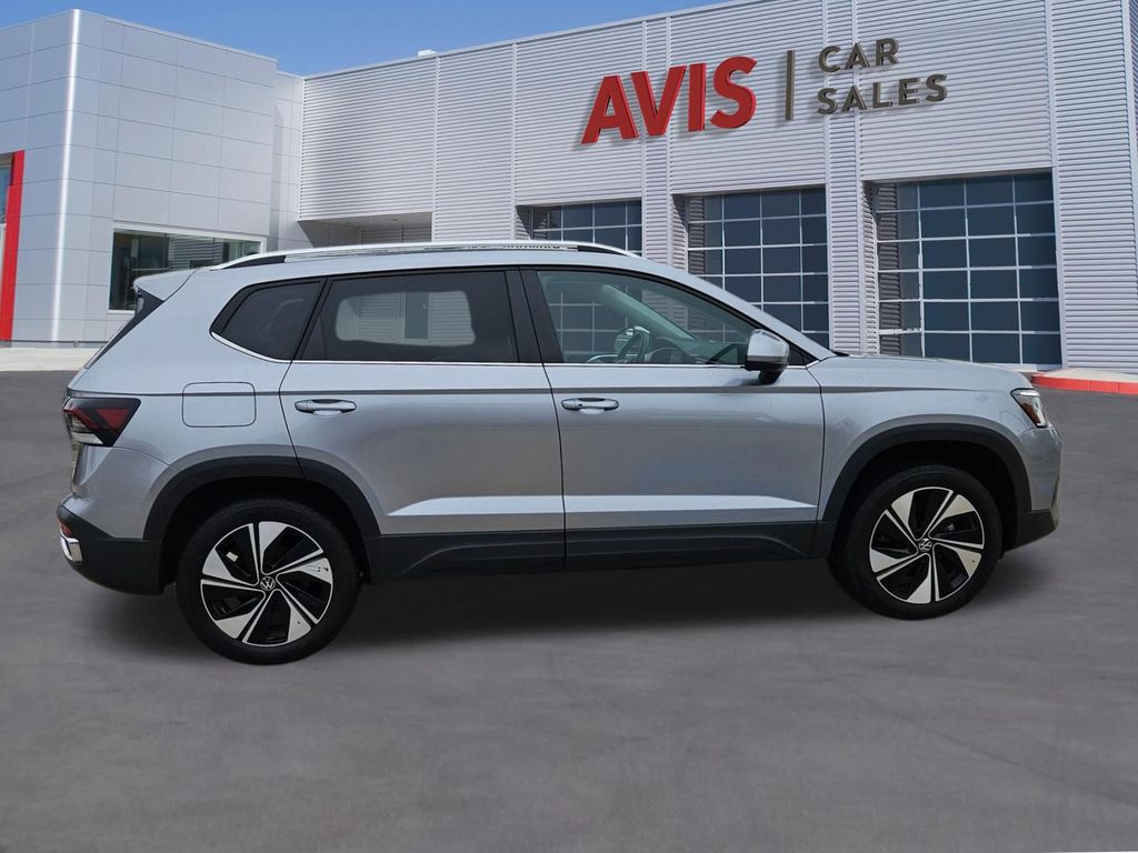 Thumbnail: 2025 Volkswagen Taos - 7
