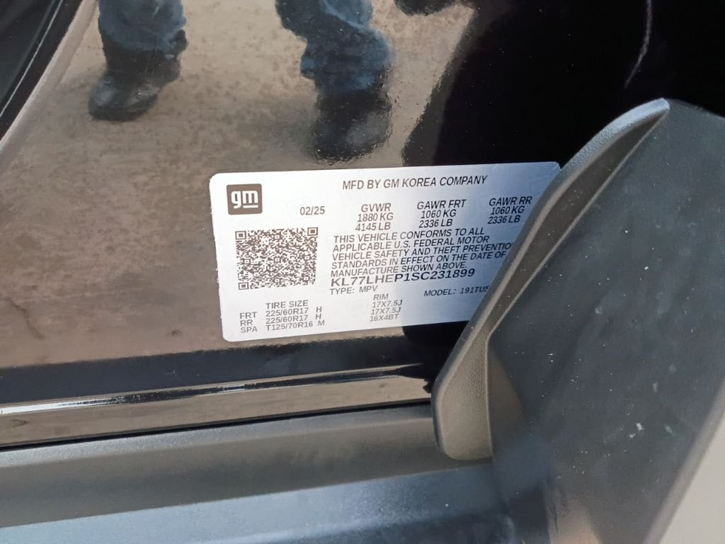 Thumbnail: 2025 Chevrolet Trax - 3