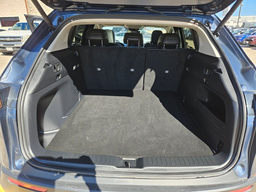 Thumbnail: 2025 Mazda CX-50 - 24