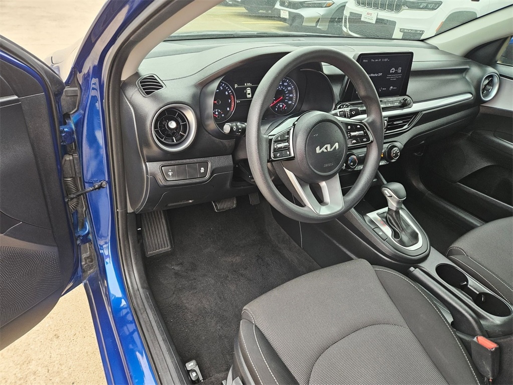 Thumbnail: 2024 Kia Forte - 13