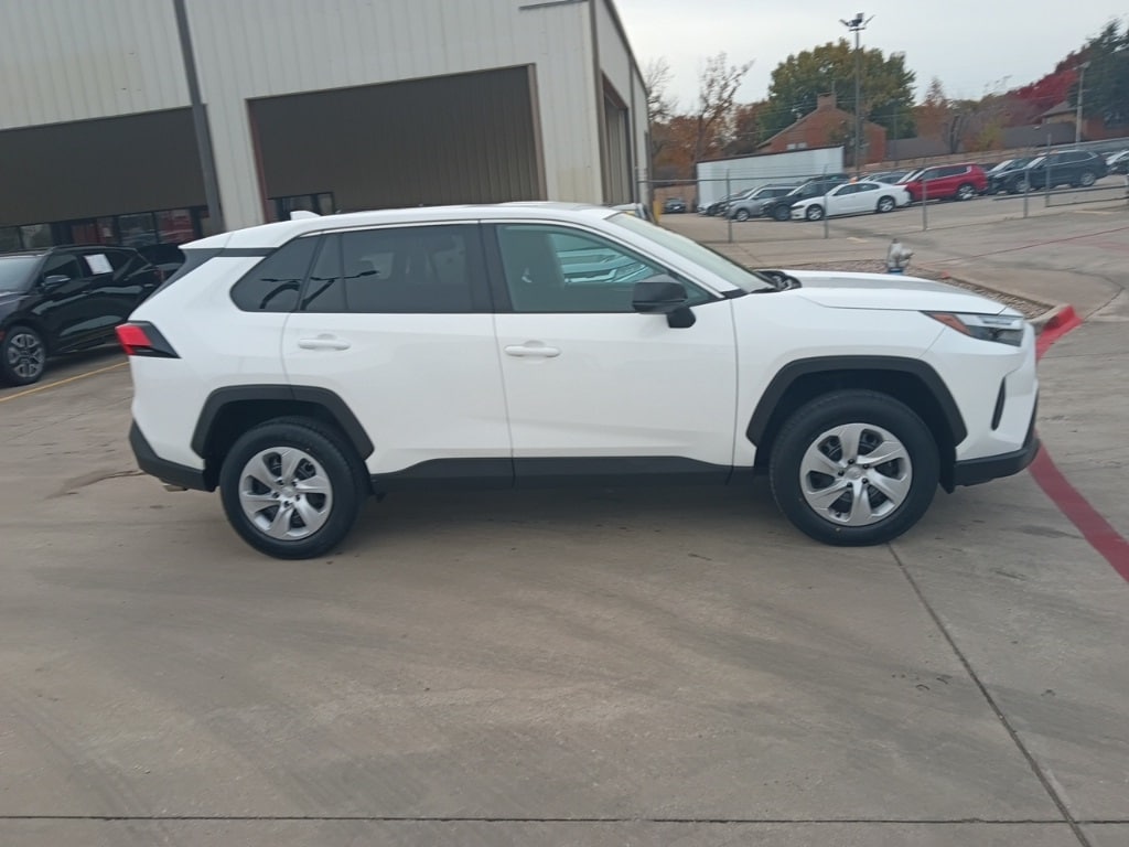 Thumbnail: 2025 Toyota RAV4 - 7