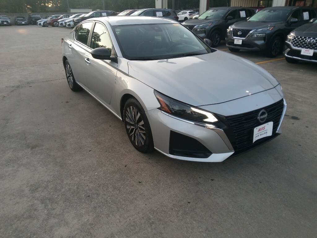 Thumbnail: 2024 Nissan Altima - 3