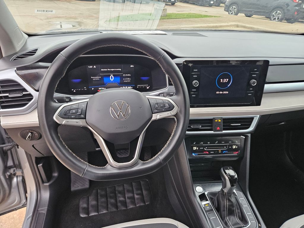 Thumbnail: 2025 Volkswagen Taos - 17