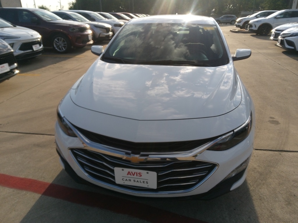 Thumbnail: 2023 Chevrolet Malibu - 2