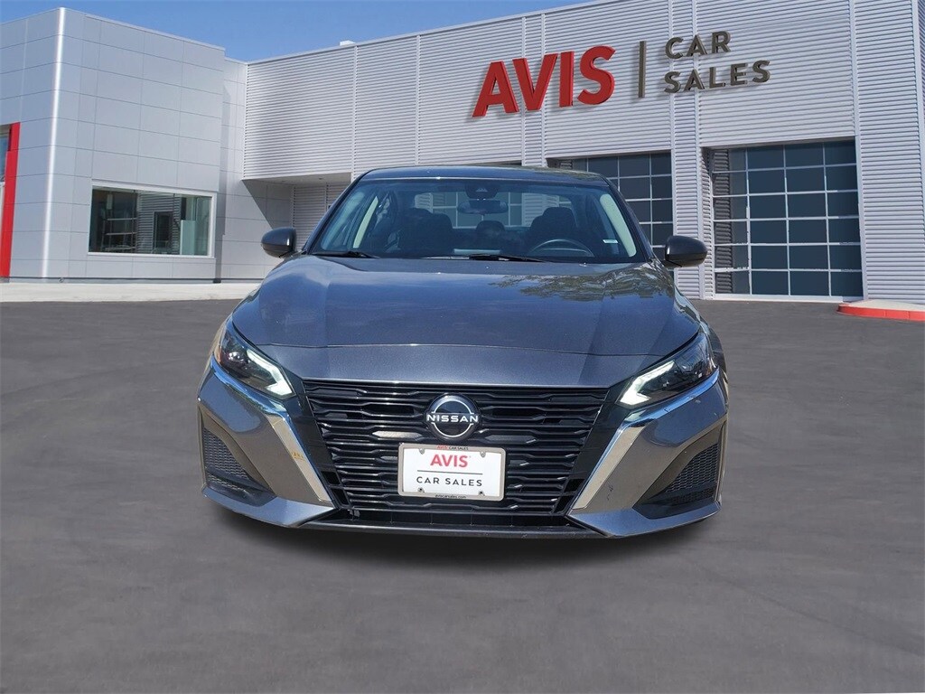 2024 Nissan Altima 2.5 SV photo 2