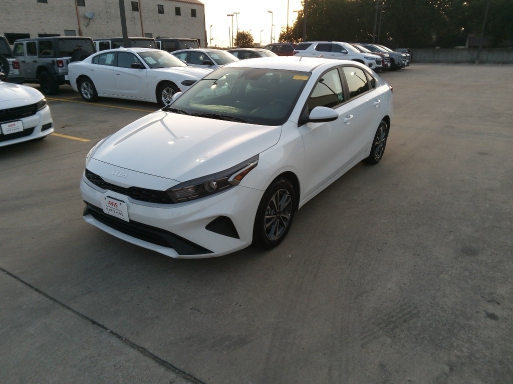 Thumbnail: 2024 Kia Forte - 1