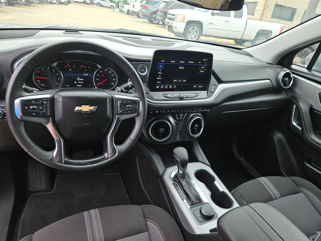 Thumbnail: 2025 Chevrolet Blazer - 16