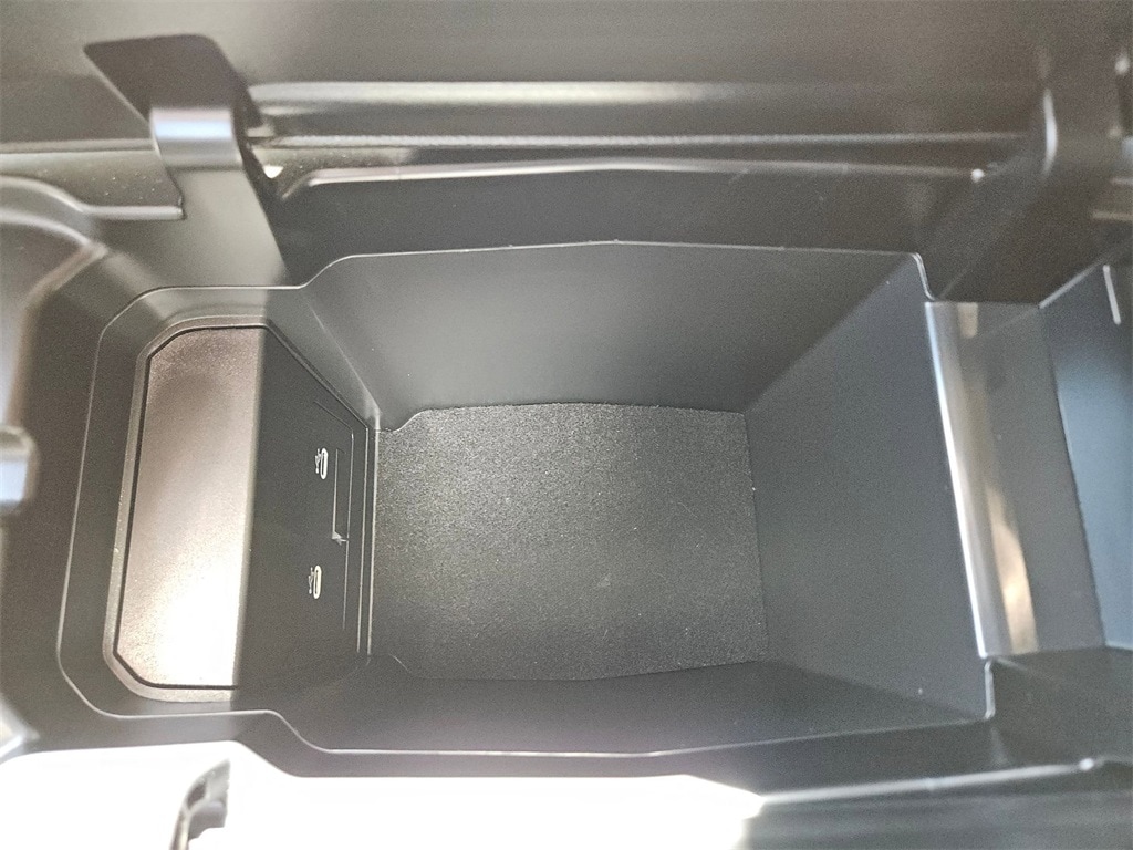 Thumbnail: 2025 Mazda CX-50 - 30