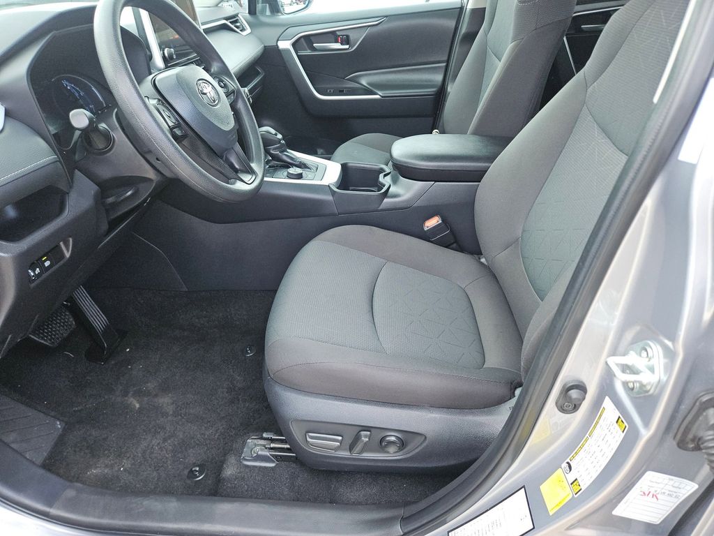 Thumbnail: 2025 Toyota RAV4 - 11