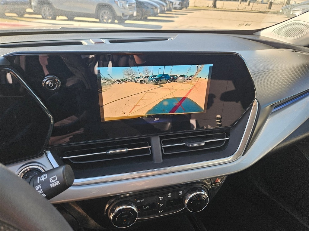 Thumbnail: 2024 Chevrolet Trax - 22