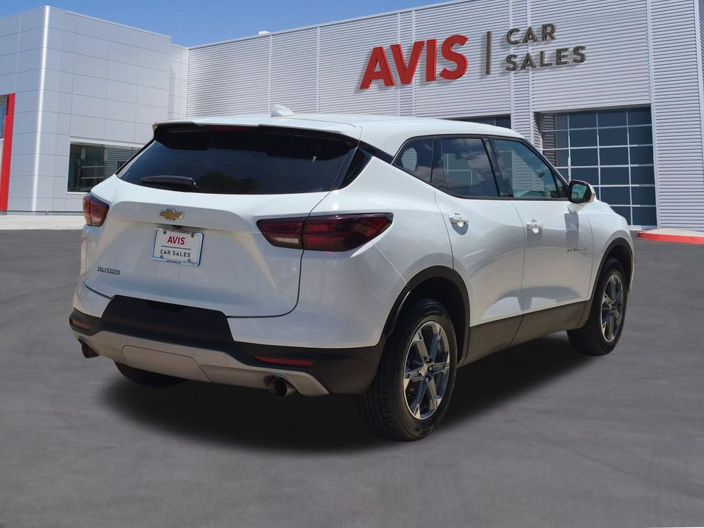 Thumbnail: 2025 Chevrolet Blazer - 6