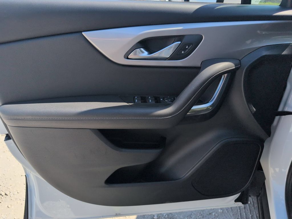 2025 Chevrolet Blazer 2LT - Photo 11