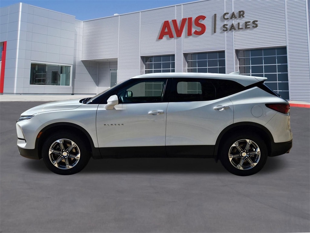 Thumbnail: 2023 Chevrolet Blazer - 10