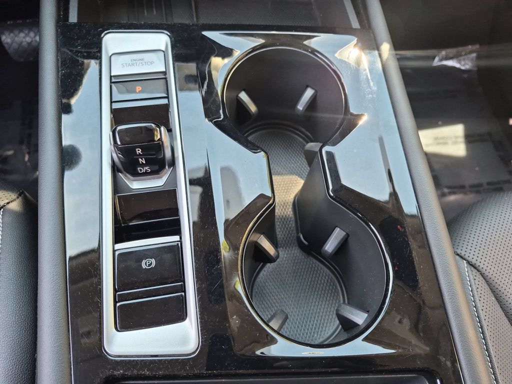 2025 Volkswagen Atlas SE w/Tech - Photo 23