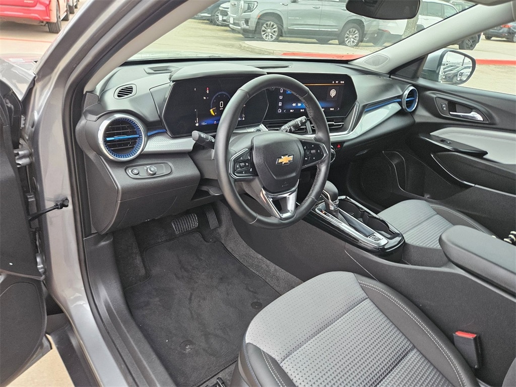 Thumbnail: 2025 Chevrolet Trax - 13