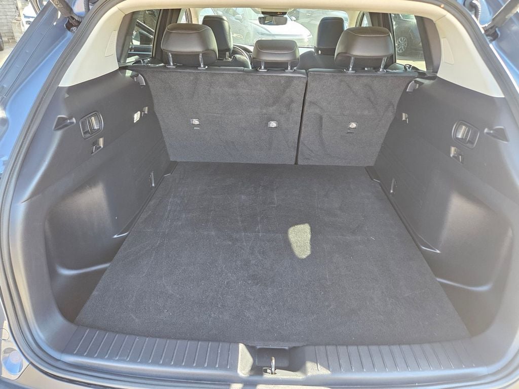 Thumbnail: 2025 Mazda CX-50 - 25