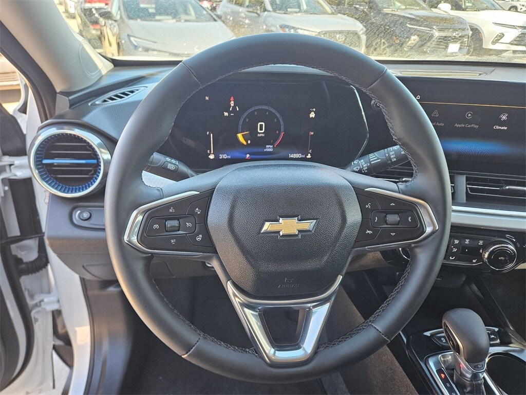 Thumbnail: 2025 Chevrolet Trax - 17