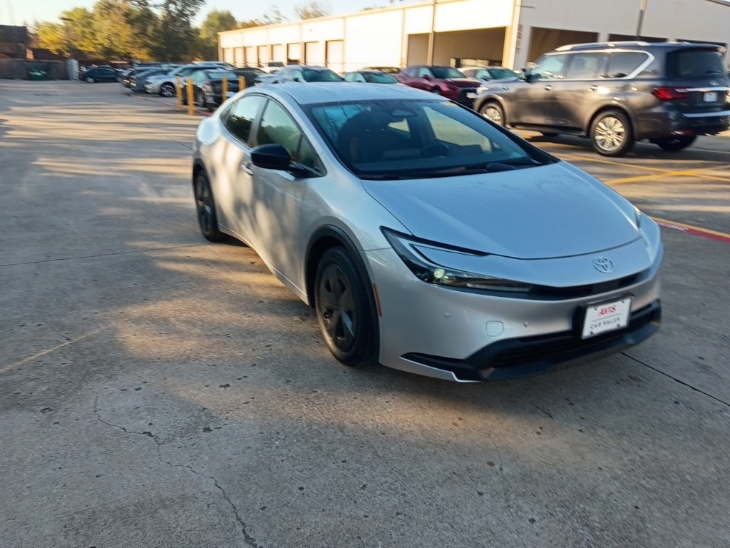 Thumbnail: 2025 Toyota Prius - 6