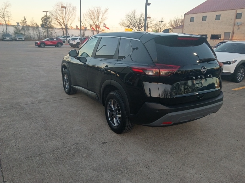 Thumbnail: 2023 Nissan Rogue - 11