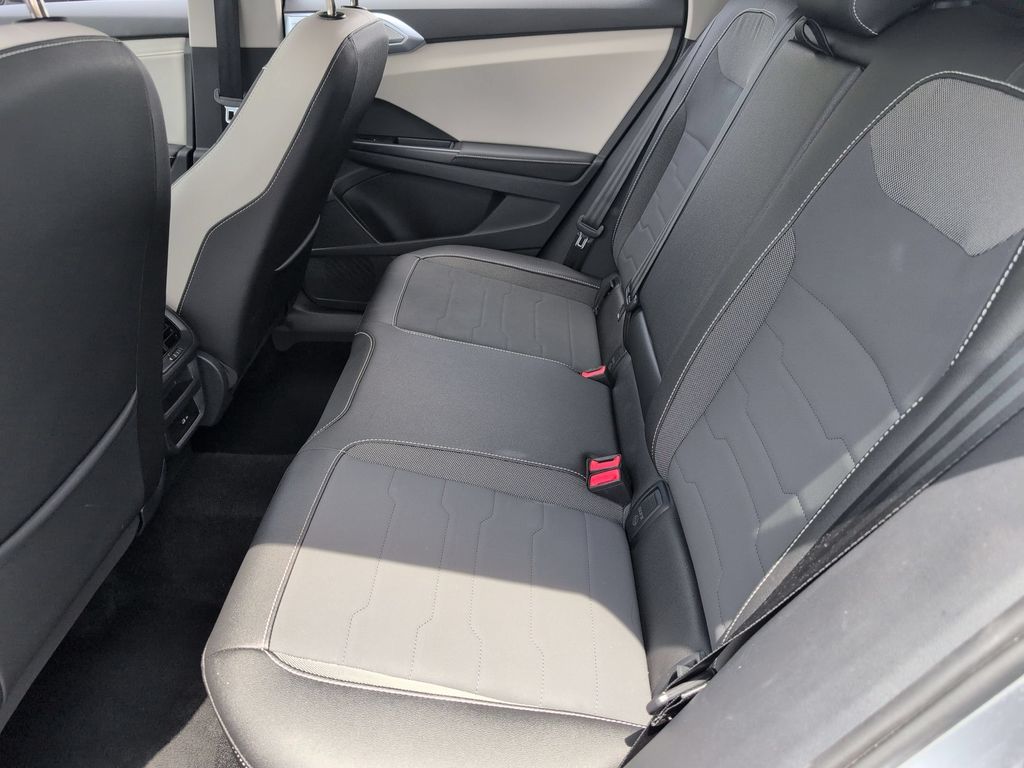 2025 Volkswagen Taos SE - Photo 27