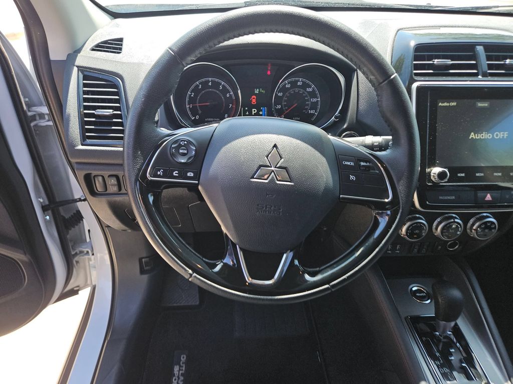 Thumbnail: 2025 Mitsubishi Outlander Sport - 18