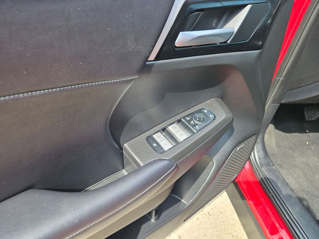 Thumbnail: 2025 Mitsubishi Outlander - 15