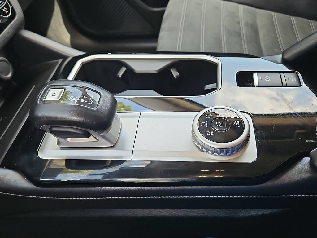 Thumbnail: 2025 Mitsubishi Outlander - 20