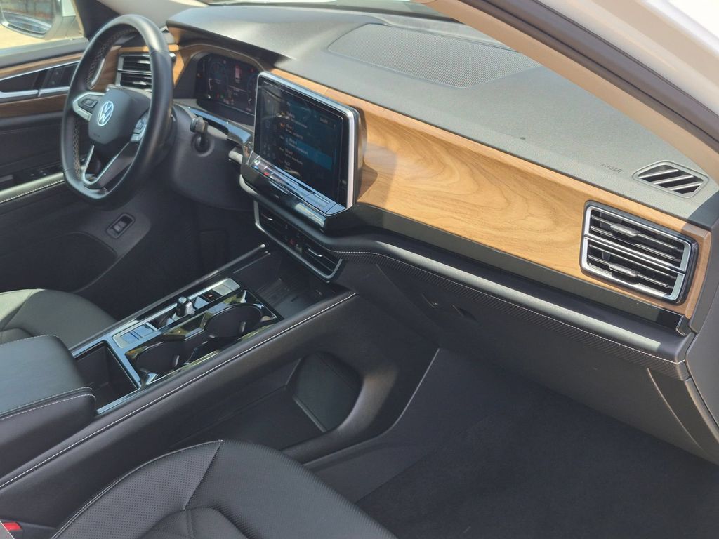 Thumbnail: 2025 Volkswagen Atlas - 31