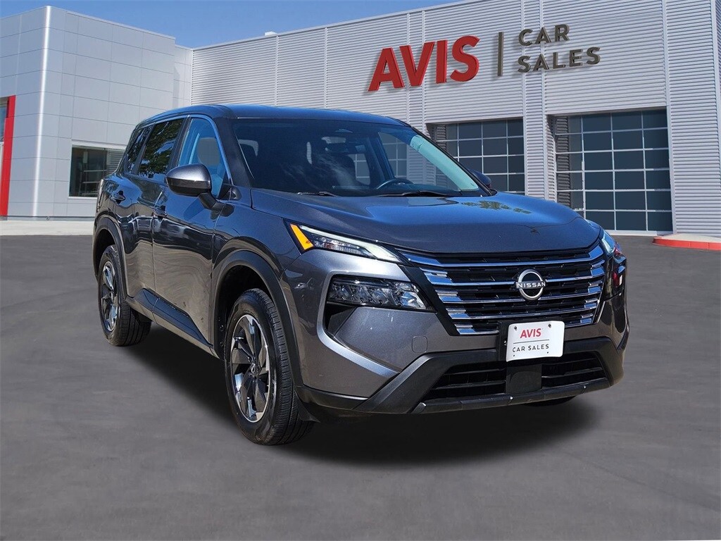 2024 Nissan Rogue SV photo 2