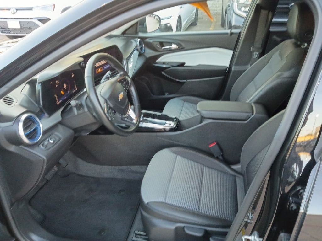 Thumbnail: 2025 Chevrolet Trax - 4