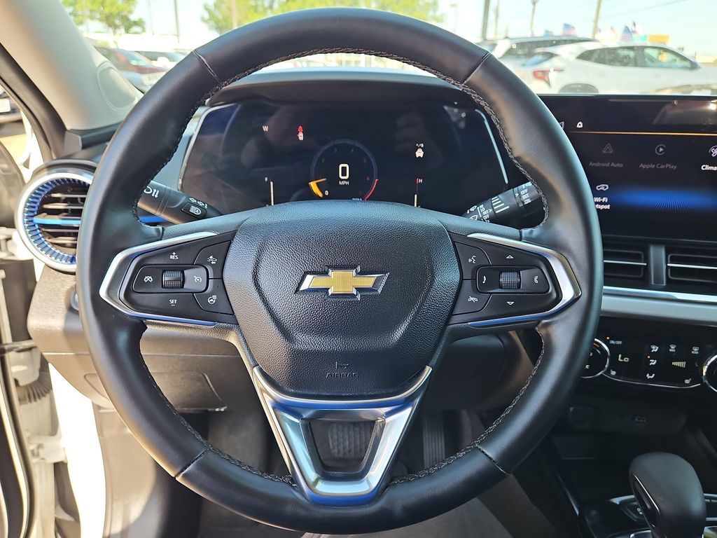Thumbnail: 2025 Chevrolet Trax - 23