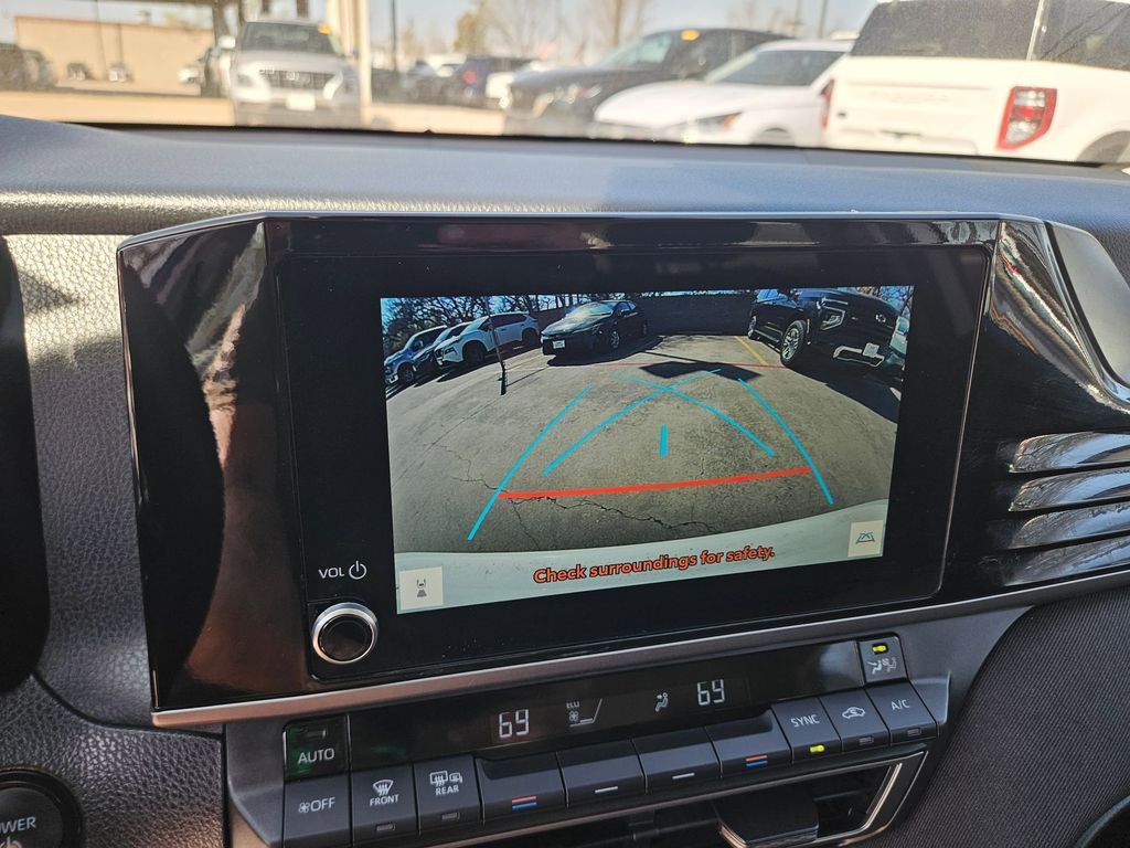 Thumbnail: 2025 Toyota Camry - 22