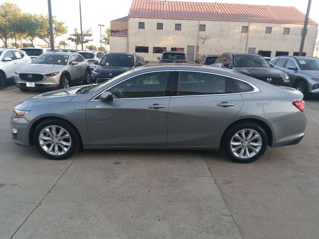 Thumbnail: 2024 Chevrolet Malibu - 4