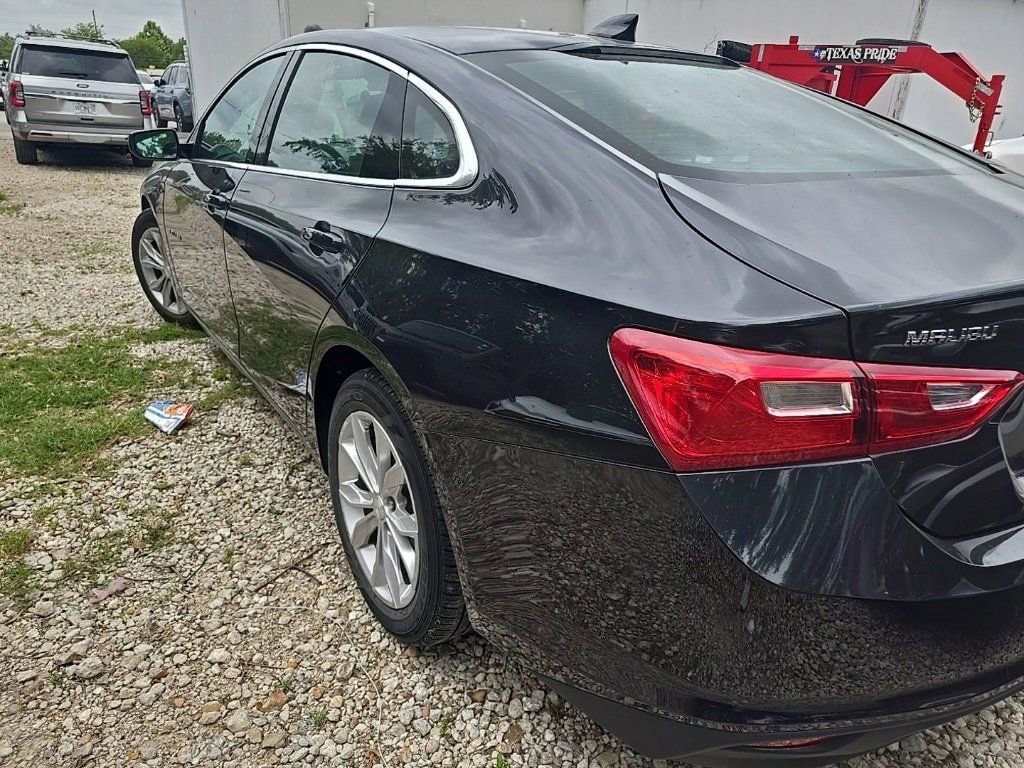 Thumbnail: 2023 Chevrolet Malibu - 4
