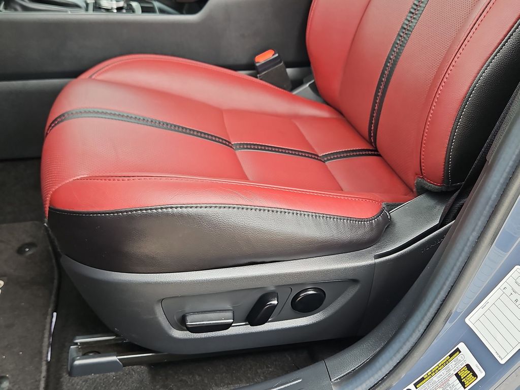 Thumbnail: 2025 Mazda CX-50 - 14