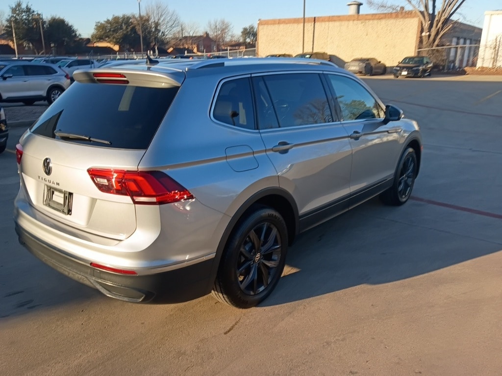 Thumbnail: 2024 Volkswagen Tiguan - 5