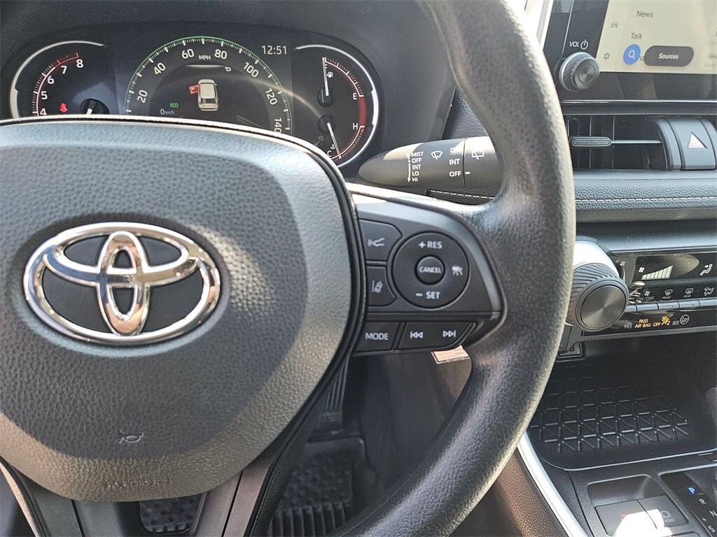 Thumbnail: 2025 Toyota RAV4 - 20