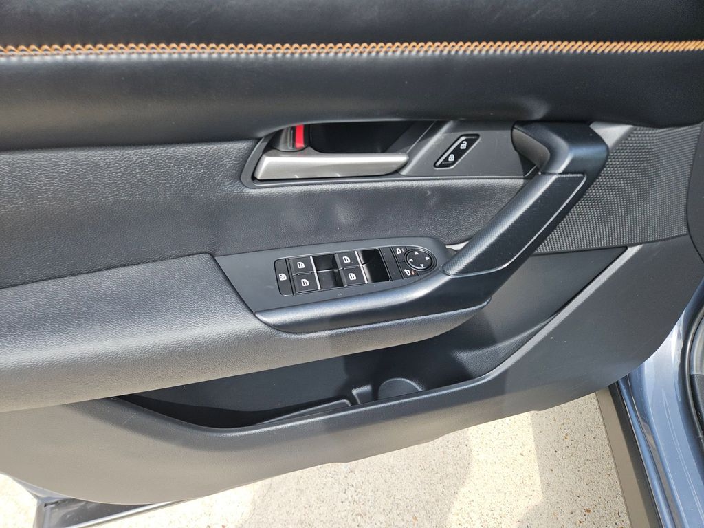 Thumbnail: 2025 Mazda CX-50 - 15