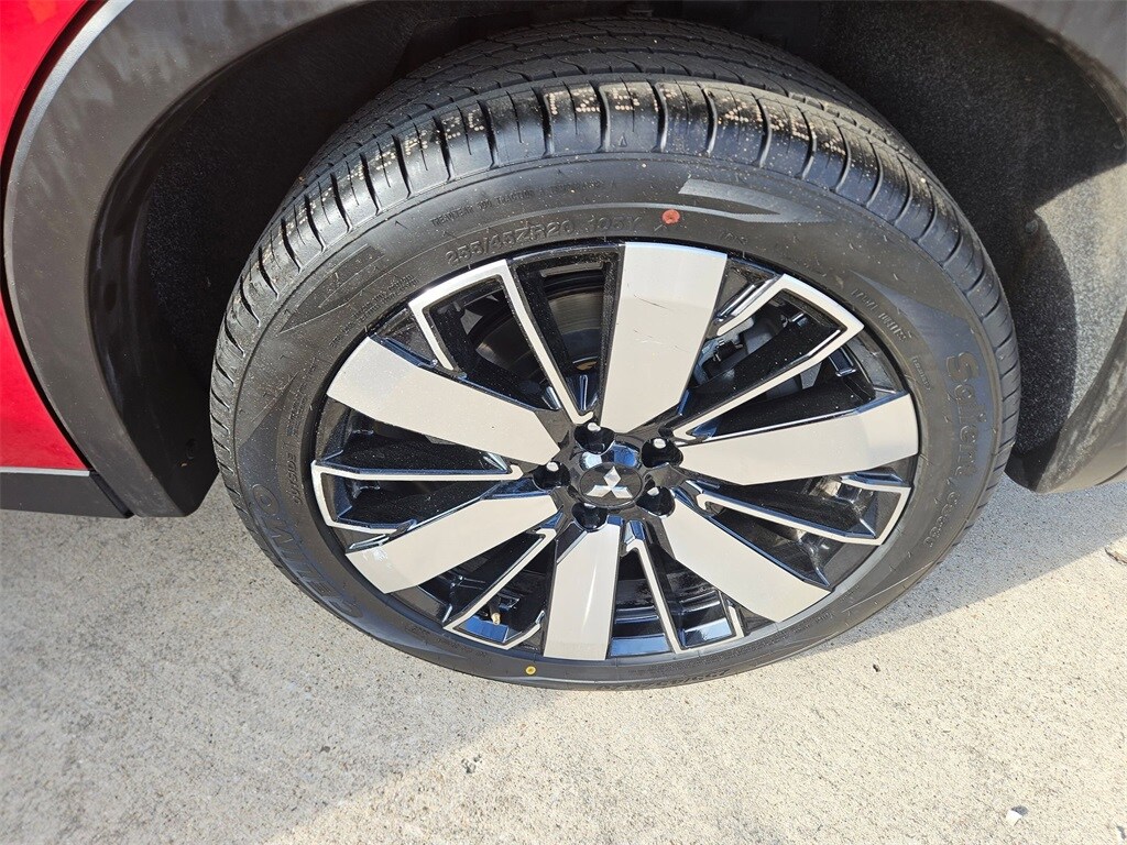 Thumbnail: 2025 Mitsubishi Outlander - 28