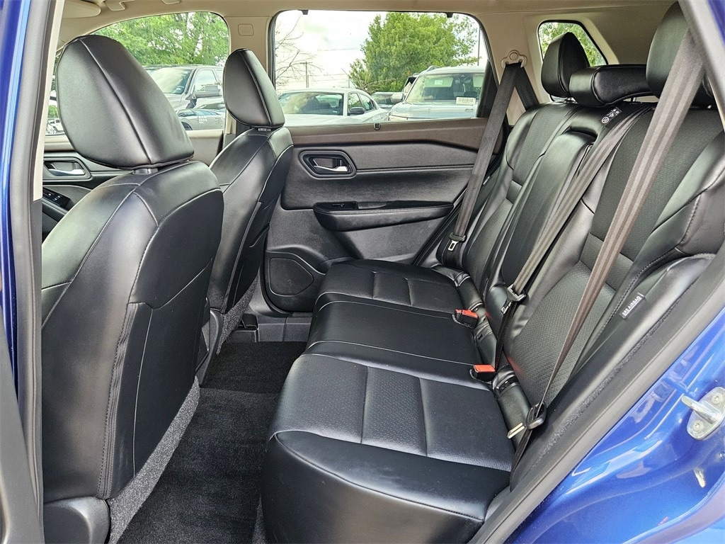 2023 Nissan Rogue SV 24