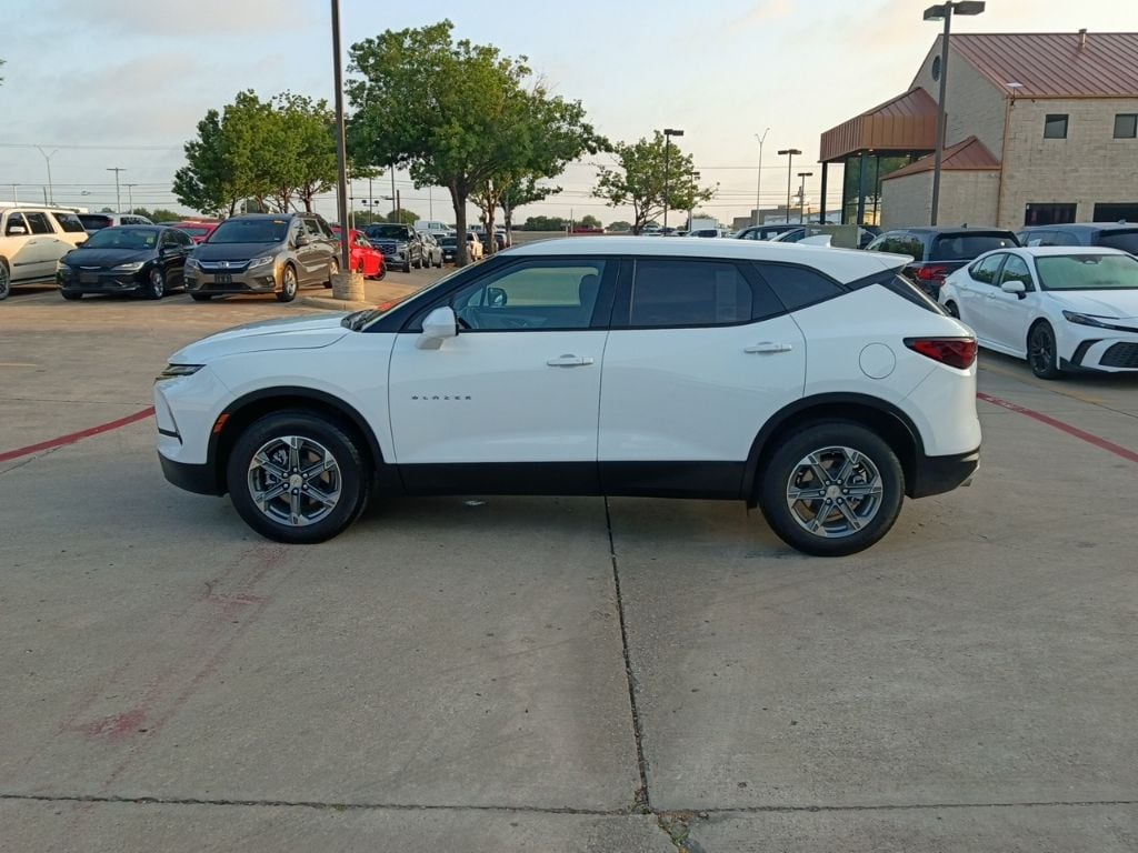 Thumbnail: 2025 Chevrolet Blazer - 5