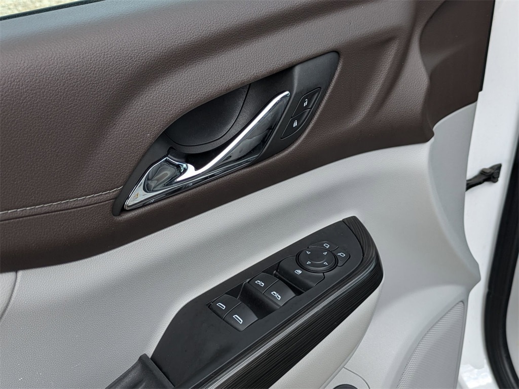 2023 GMC Acadia SLT 13