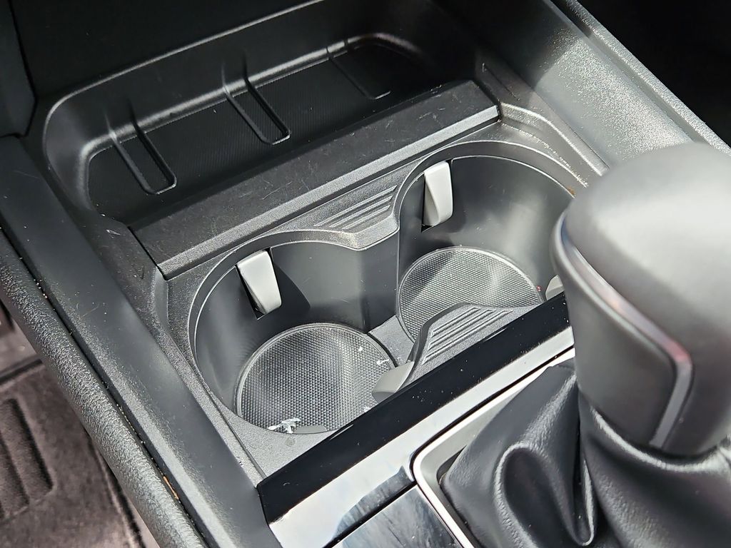 Thumbnail: 2025 Mazda CX-50 - 23