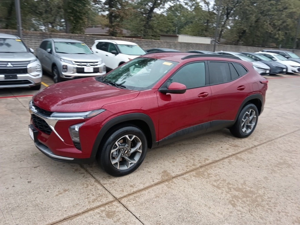 Thumbnail: 2025 Chevrolet Trax - 1