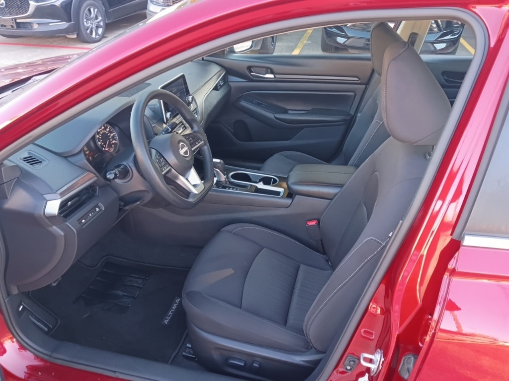 Thumbnail: 2024 Nissan Altima - 8