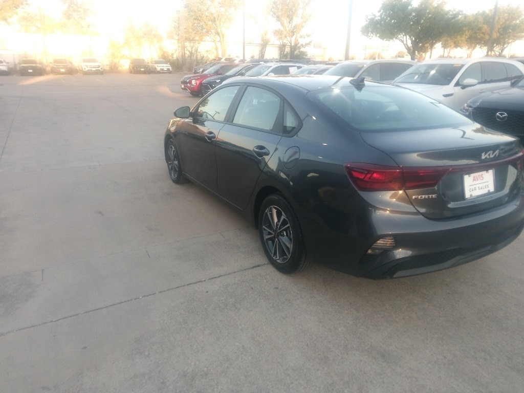 Thumbnail: 2024 Kia Forte - 12