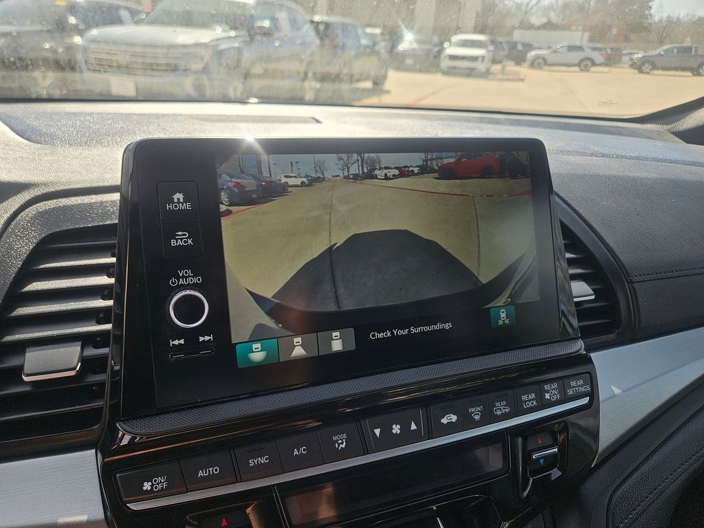 Thumbnail: 2025 Honda Odyssey - 21